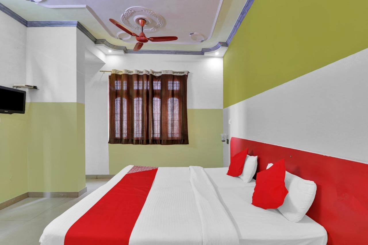 Oyo 82407 K Shree Guest House Váránasí Exteriér fotografie