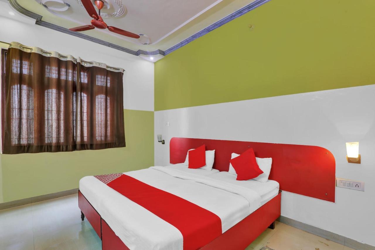 Oyo 82407 K Shree Guest House Váránasí Exteriér fotografie